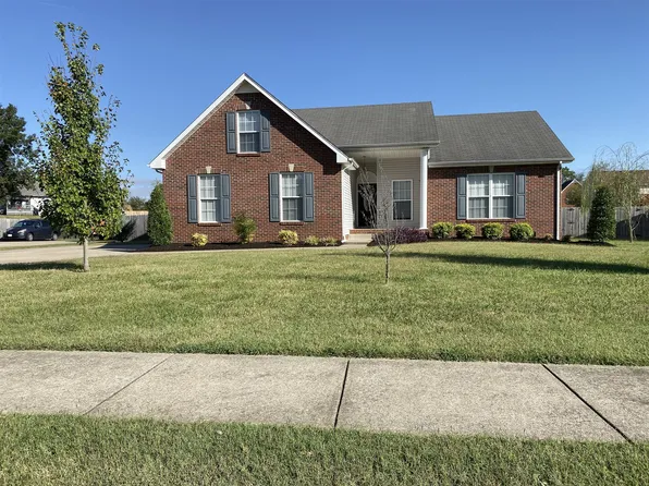 302 Bailey Ln, Pleasant View, TN 37146
