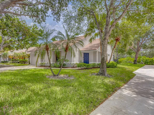 700 Bannock Lane, Palm Beach Gardens, FL 33418