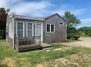 245 Cedar Ave, Portsmouth, RI 02871