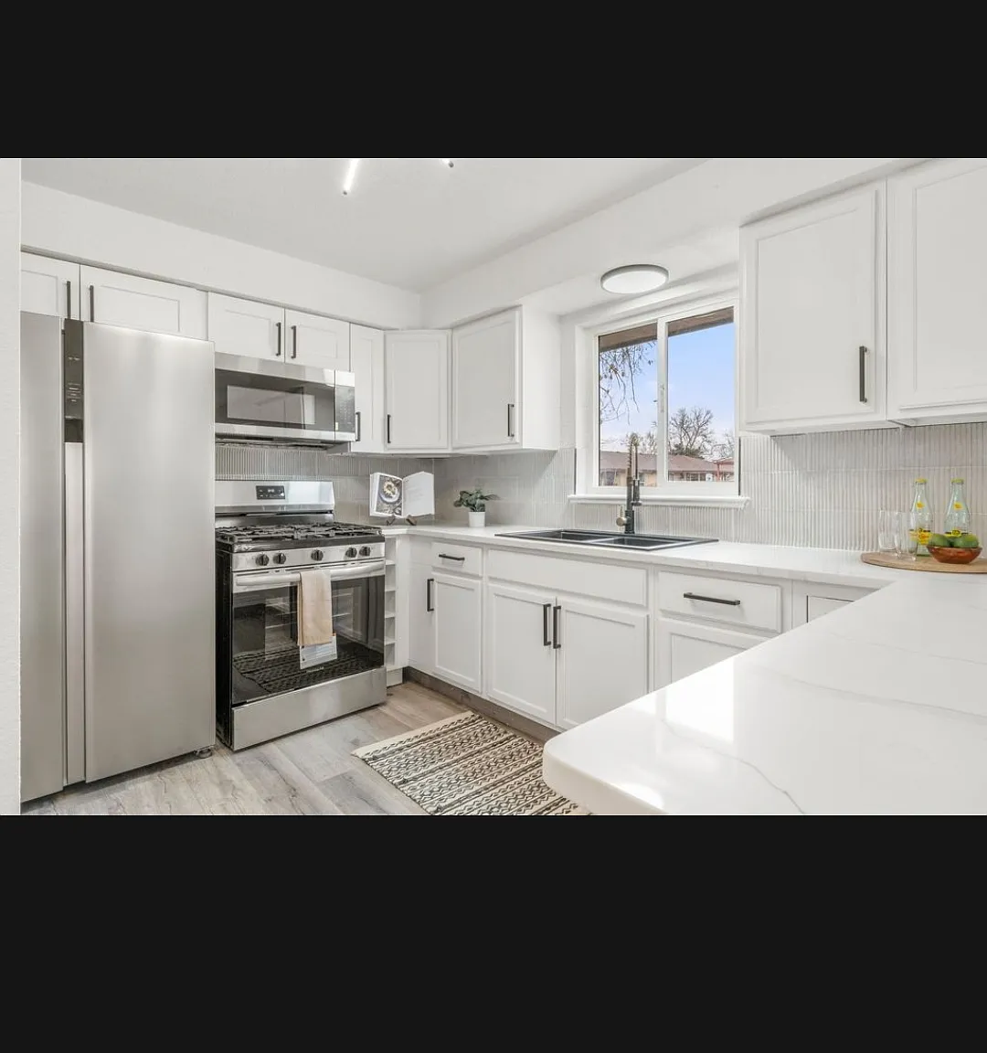 3 bed, 1.5 bath, 1000 sqft, $2,500 — Photo 3