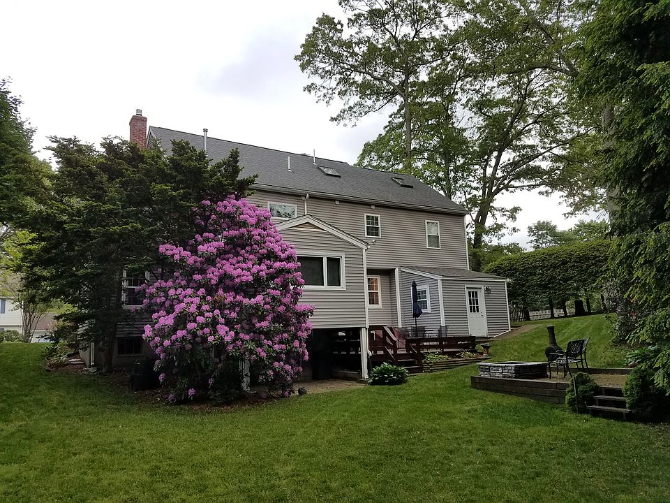 2nd image of 12 Eisenhower Ave