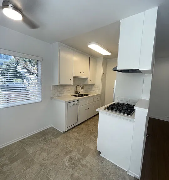 744 Pier Ave #1 — Photo 12