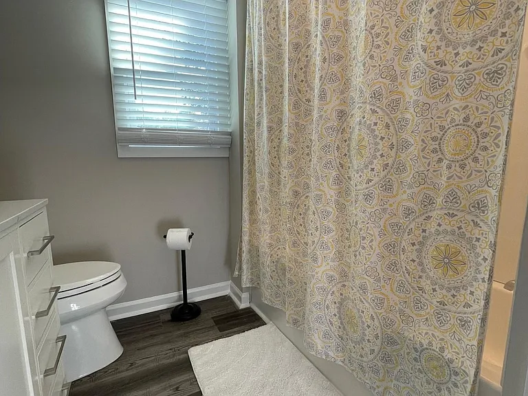 313 N Maple St — Photo 36