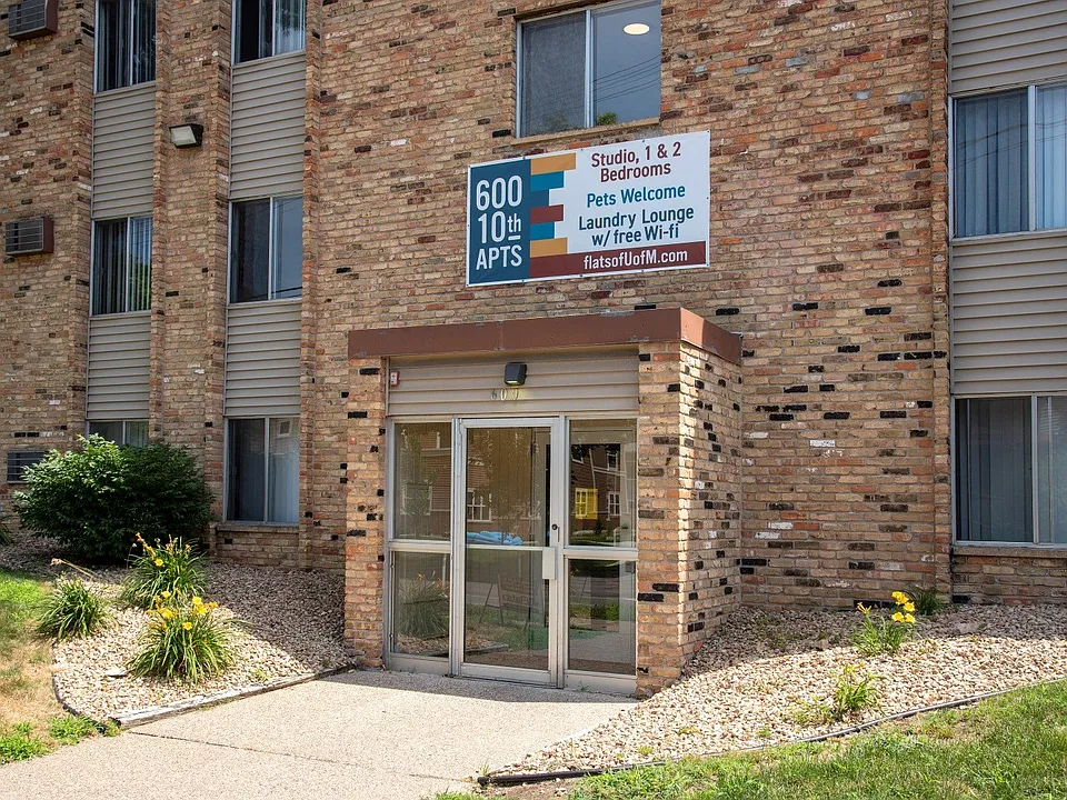 600 10th Ave Apartments