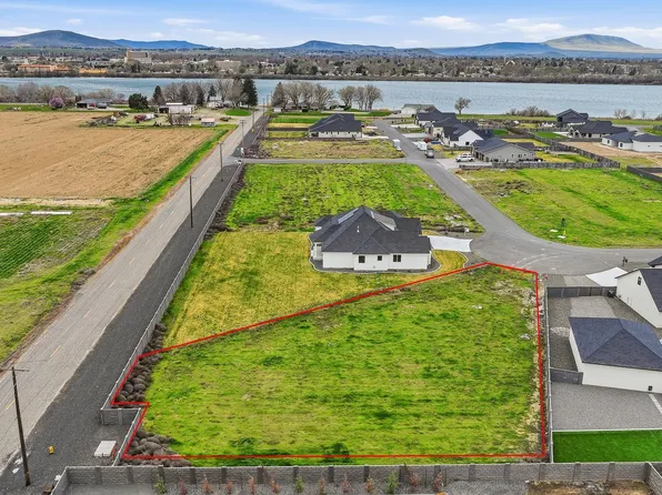 12700 Blackfoot Dr, Pasco, WA 99301