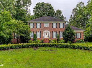 19 Rivers Run Way, Oak Ridge, TN 37830