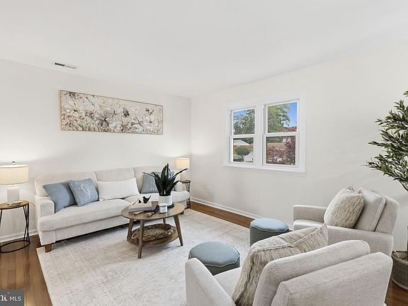 4th image of 108 Duryea Dr