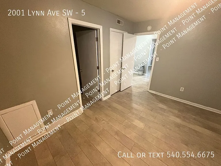 2001 Lynn Ave SW #5 — Photo 7