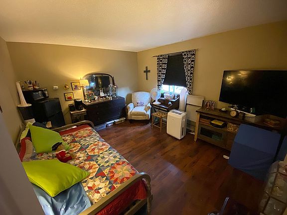 Mstr Bd with new floors