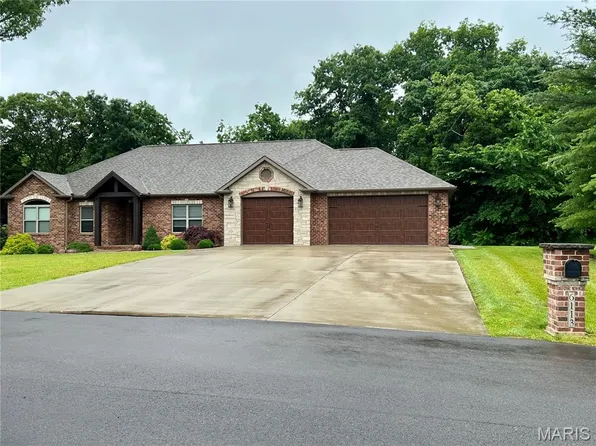 6113 Chantilly Bnd, Waterloo, IL 62298