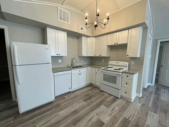 New Cabients, Counters, Dishwasher and Range