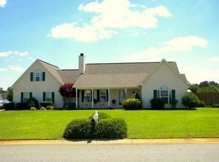 130 Darin Dr, Byron, GA 31008