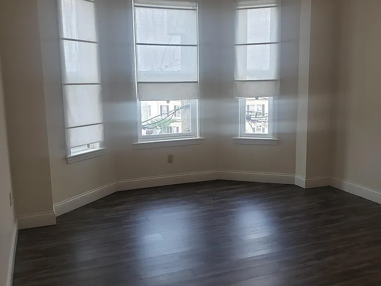 418 McGrath Hwy — Photo 18