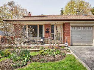 42 Halsey Ave, Toronto, ON M4B 1A5