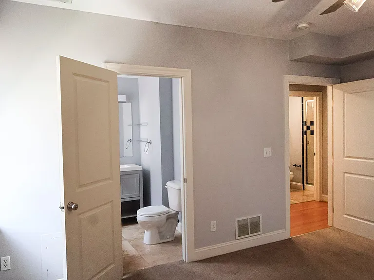 757 Syracuse Ave — Photo 12
