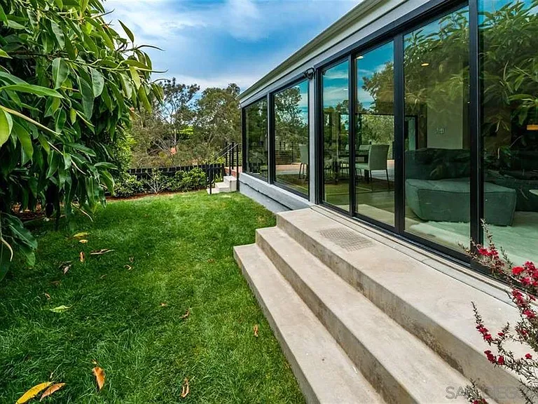 1402 Rodeo Dr — Photo 23