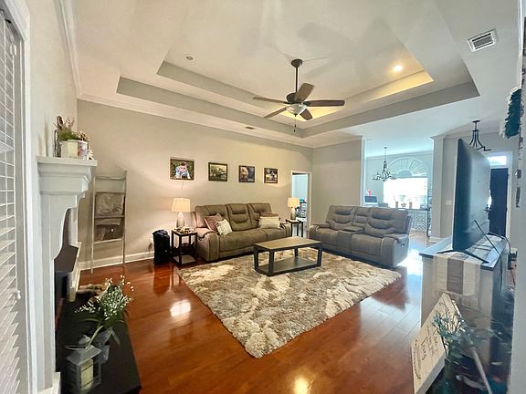 4th image of 404 Rosewater Dr