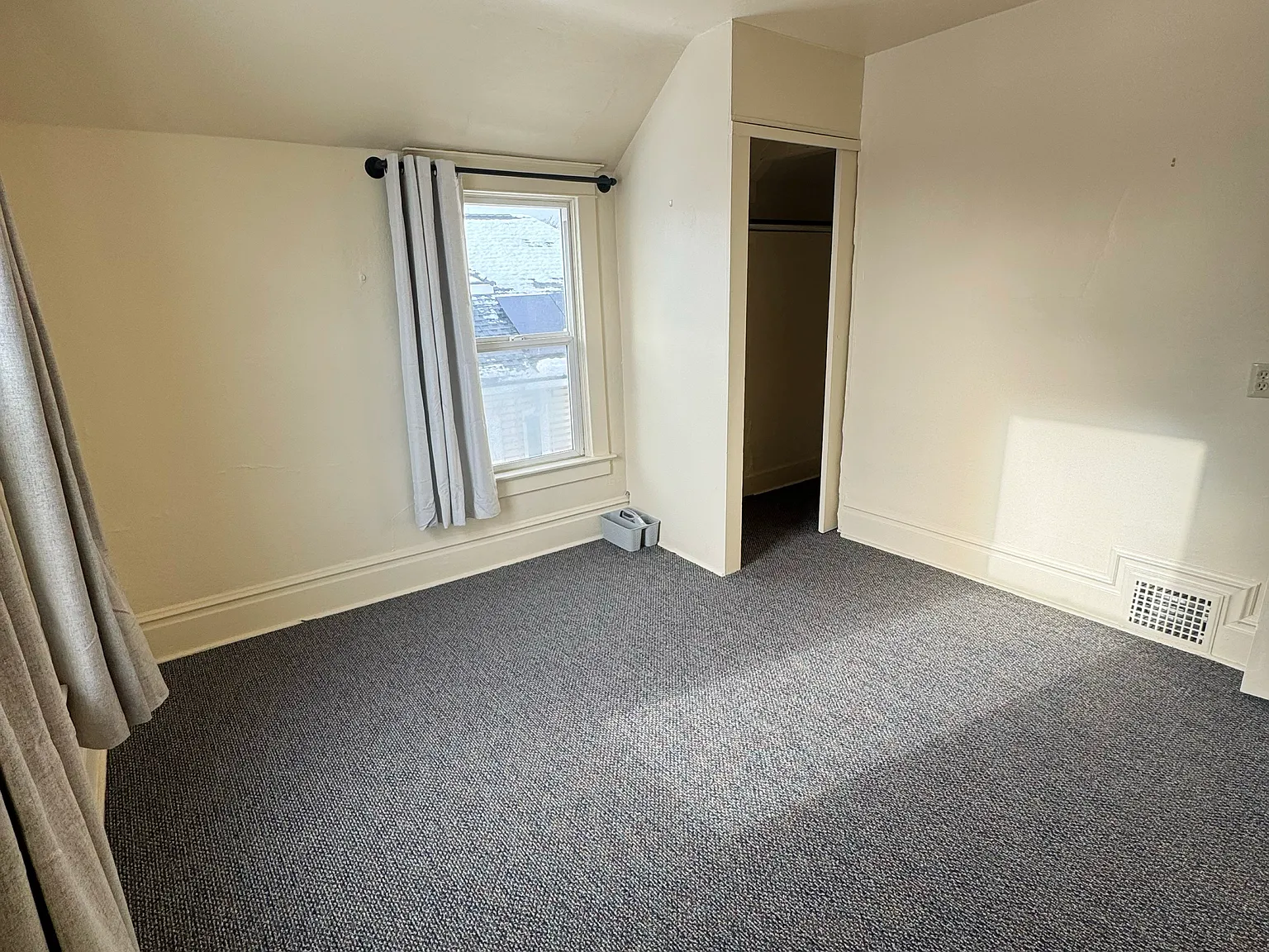 6 bed, $850 — Photo 3