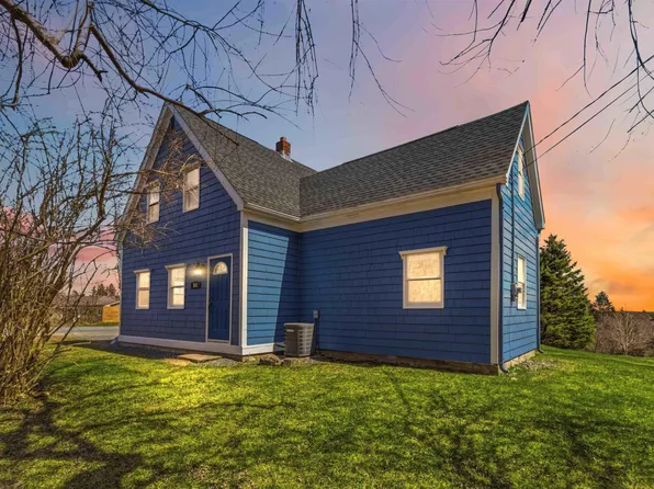 341 Myra Rd, Halifax, NS B3E 1G2