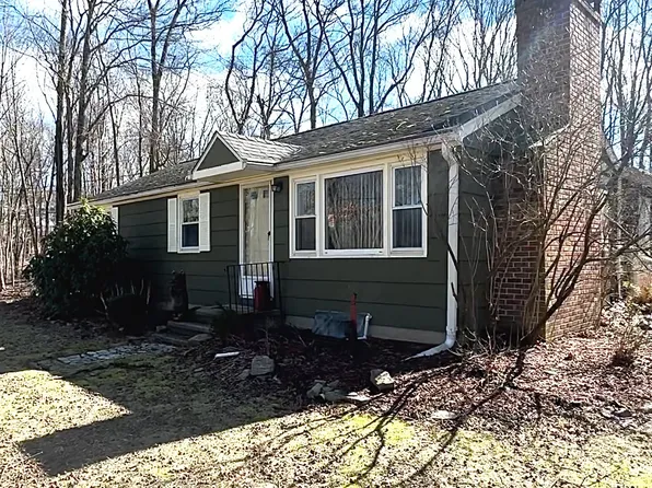 3 Cross Road, Chester, CT 06412