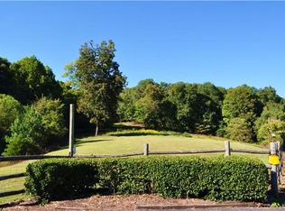 9042 Old Charlotte Pike, Pegram, TN 37143