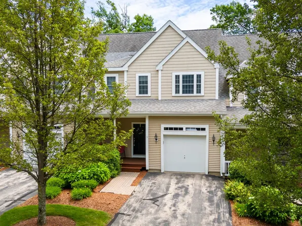 5 Augustus Circle, Merrimack, NH 03054