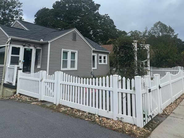 306 Stewart St