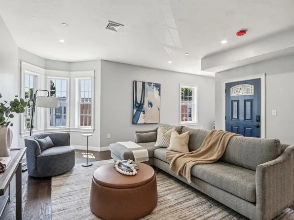 128 Hamilton St #3, Dorchester, MA 02125