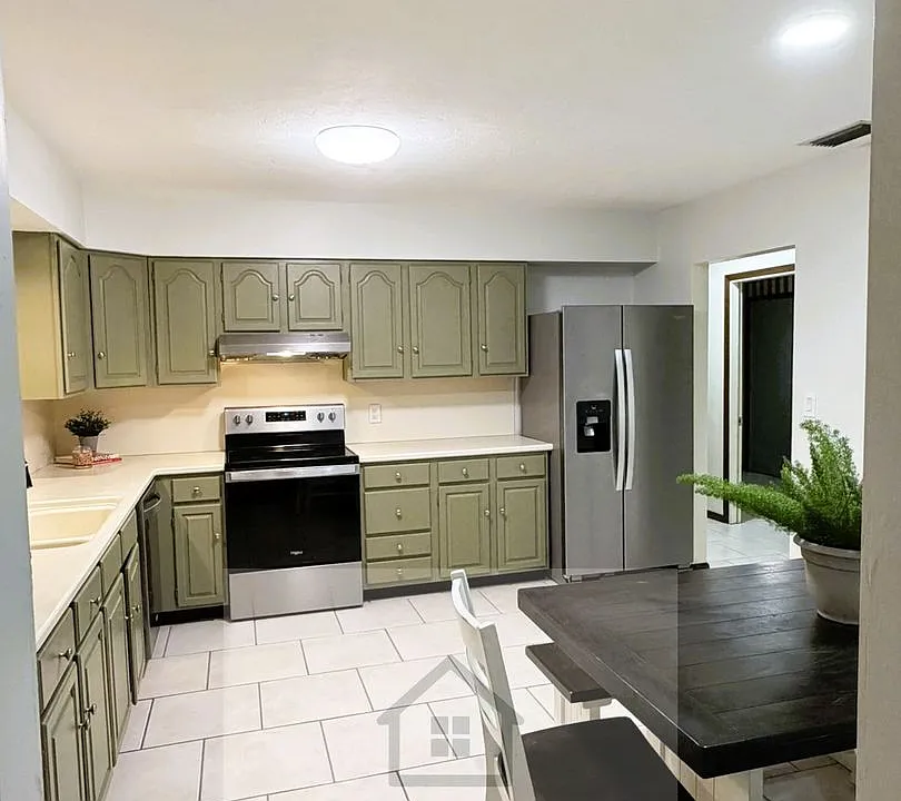 4530 SW 46th St