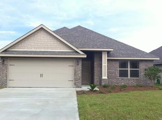2550 Fiddlers Cir, Cantonment, FL 32533