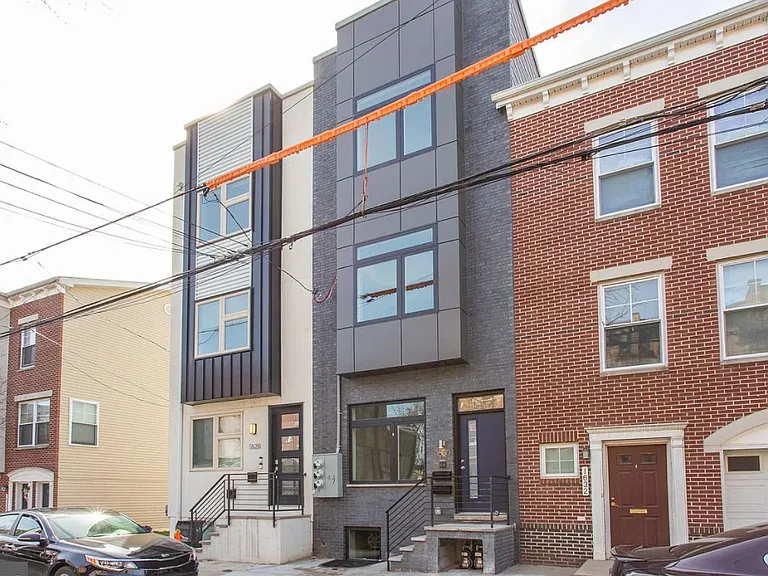 1630 N Marshall St #2 — Photo 1