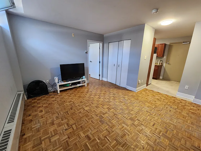 315 Nelson St #206 — Photo 5