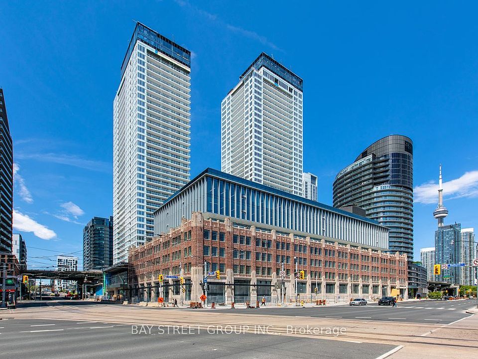 1st image of 17 Bathurst St #916