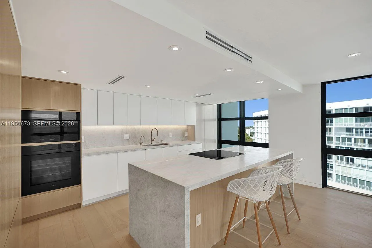 2 bed, 1782 sqft, $11,500 — Photo 1