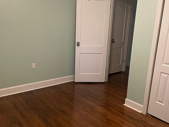 5th image of 55 Phillips Ln