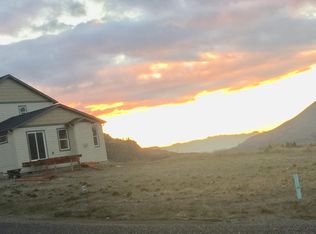 404 Deschutes Ln, Rufus, OR 97050