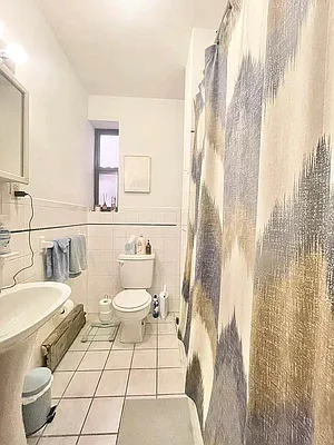 Rented by Oxford Property Group | media 11