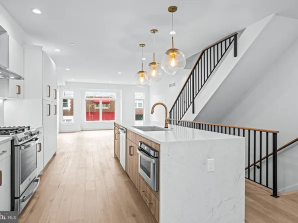 2817 S Hutchinson St, Philadelphia, PA 19148