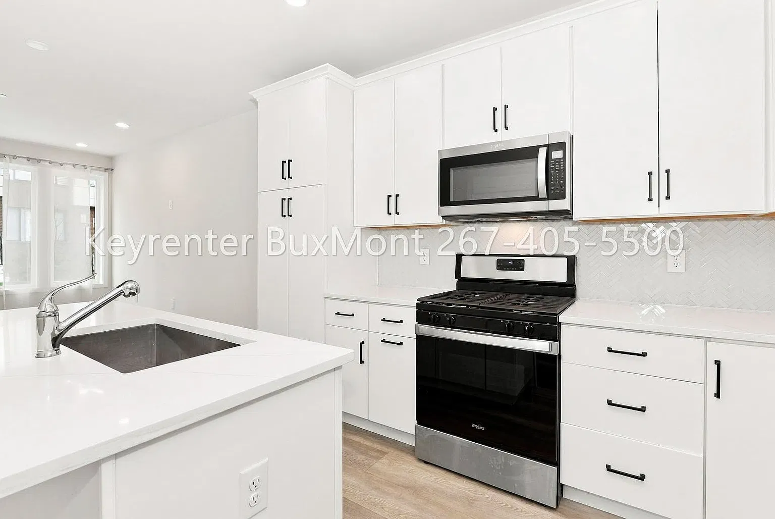 KOP Townhome with EV Charger & Open floor plan — Photo 1