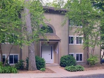 400 New River Rd APT 603, Lincoln, RI, 02838