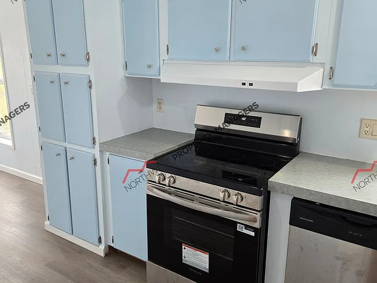 18415 Ivan St SW — Photo 8