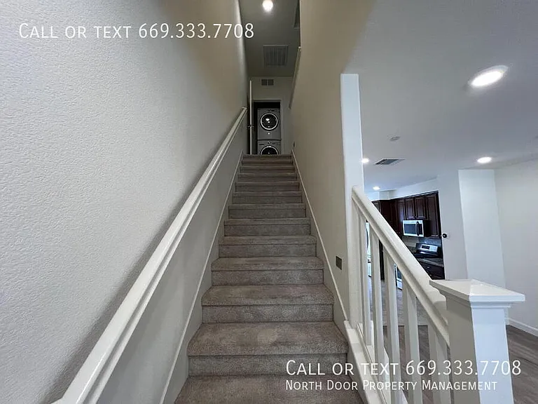 2762 Ferrara Cir — Photo 24