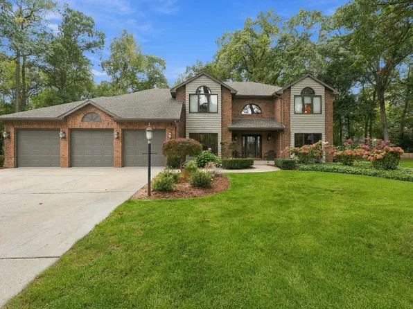 53071 Monterey Dr, Bristol, IN 46507