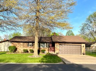1206 S Hudson Ave, Aurora, MO 65605