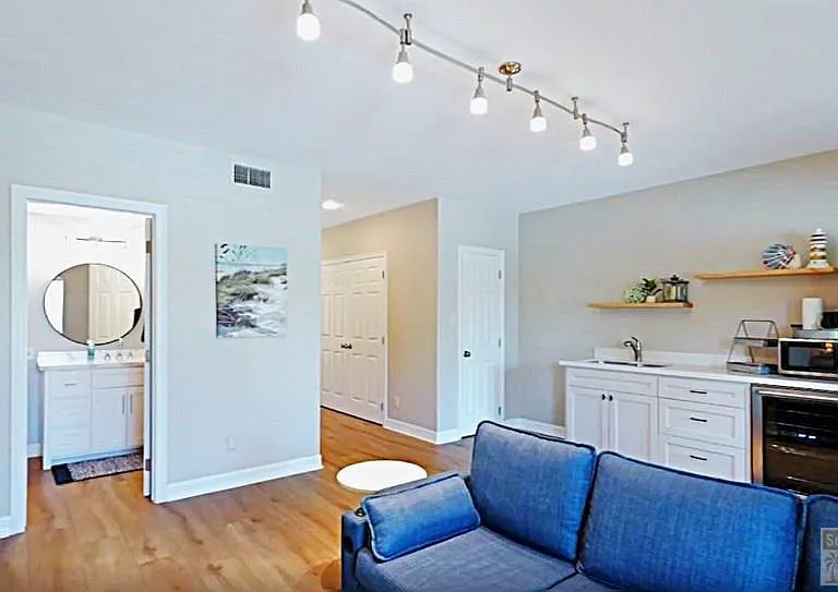 120 E Sunset Dr — Photo 43