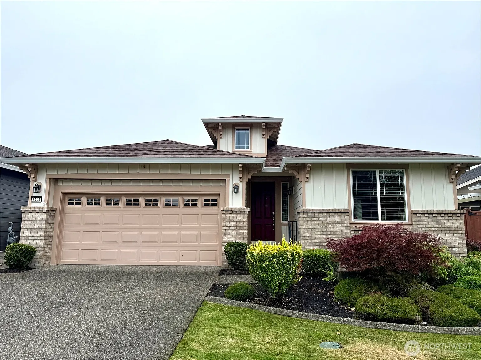 8409 Orcas Loop NE photo 1