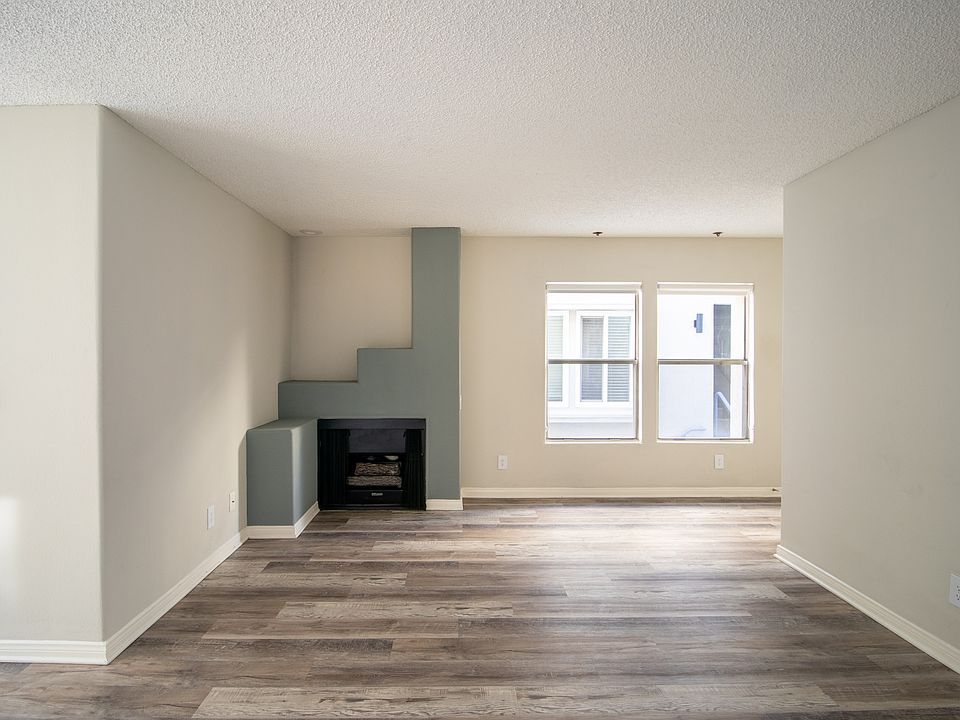 1st image of 4077 Tujunga Ave APT 104