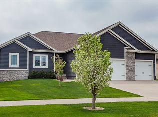 1705 NW Reinhart Dr, Ankeny, IA 50023