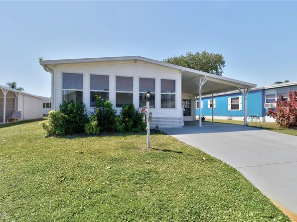 1053 Manila Dr, Barefoot Bay, FL 32976
