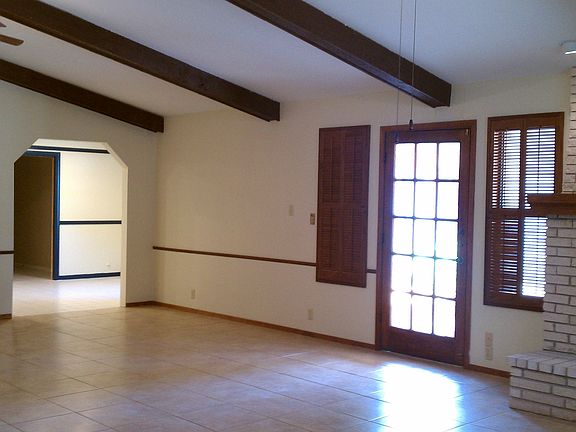 3rd image of 715 Garrison Dr